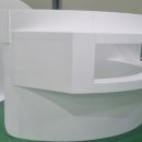 헬멧 조형물 이미지