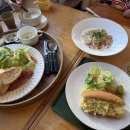 니어앤디어브런치카페 이미지