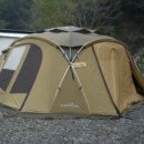 시냇가 하얀집 이미지