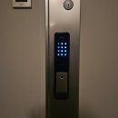 지산코아루아파트경로당 | 평택도어락 지산동 도어락 지산코아루 아파트 솔리티 SP2100B 무타공 푸시풀 지문인식 도어락 설치후기