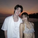 닭키우는 회장님 | "재벌 남친 어디 가고?" 리사 결별설 부른 '3살 연하' 남성의 정체