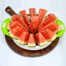 칼천지 | 여름 필수템 매직 수박칼 솔직후기! 6월 수박 자르기 까다로울 땐 수박커터로 손목 지키세요