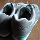 새로산운동화 이미지