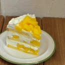 at the Moment CAFE | 홍대카페 '앳더모먼트 연남' :: 늦게까지하는 연남동 LP카페 소르베 파는곳 망고생크림 케이크 추천...