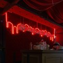 주식회사마커스 | 이태원 간판 제작. 네온사인간판 '마커스마크' 팝업스토어간판 디자인 / 네온사인아트, 네온사인글귀...