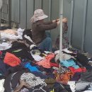 국적불명 20년 넘은 구제 옷 어디에서 오나 10만 의류수거함 이미지