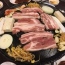 꿀순파김치솥뚜껑생삼겹살 이미지