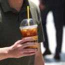 "싼 맛에 마셨는데 부담"…저가커피 오르자 뜬 '900원 커피' [장서우의 하입:hype] 이미지