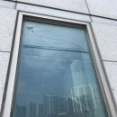 바른정비공장 | [부산 화명동 유리 깨졌을 때] 공장 건물 외벽 알루미늄 고정창 돌 맞은 파손 유리 맞춤 교체 후기
