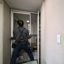 배곧SK뷰 | 시흥중문 시공 후기 : 펜트리장 리폼 후 180˚ 슬림 비대칭 여닫이 중문 설치 (배곧신도시 SK뷰 아파트)