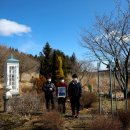 공중전화 부스 옆 이미지