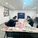2026.10.27. 화요일 미술 프로그램 ( 수채물감의 레지스트 기법 그림 ) 이미지