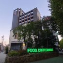 주니비노호텔 | 합정 대형카페 저스티나 │ 베이커리 카페 │ 브런치 맛집 추천