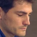 Iker Casillas cries during his farewell ceremony 이미지