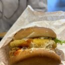 맘스터치 인덕원점 | 맘스터치 슈퍼싸이버거 + 아라비아따 치즈버거 솔직후기