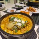 육회 뭉티기에 진심인 여자 이미지