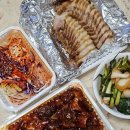 오로지족발 | (부산 범천동) 돈다리족발 오로지 고기만 보쌈 + 불족발 + 맛보기 작은 쫄면 배달 주문 후기
