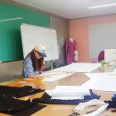 손바느질로 만드는 강아지 옷 이미지