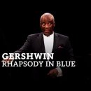 거슈인 'Rhapsody in Blue' 이 심포닉째즈는 당시 재즈왕인 화이트먼의 악단을 위해 쓴것이다. 재즈의 작곡 기교를 써서 피아 이미지