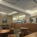 [파브리끄 양재점]아인슈페너 & 마카다미아 쿠키 후기☕🍪