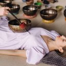 싱잉볼 명상 이미지