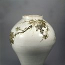 금단화원 | 백자 철화포도원숭이문 항아리, 철화에 담긴 조선의 해학과 염원