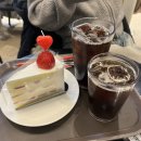 진로세탁소 | 2025.12 찬란한 이 외로움도 당신이 남긴 선물이겠죠?