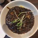 논현역 6번출구 뒤 이미지