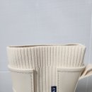 건물코디뱅크 주식회사 | [장마레인부츠] 젖고 무겁던 비 오는 날은 안녕! 발이 먼저 알아보는 가벼운 EVA 레인부츠 후기