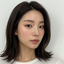 민들레헤어갤러리 | 추천] 결혼식 날, 신부보다 돋보이지 않으면서 우아한 하객 메이크업 & 헤어 비결 (feat. 베뉴 조명 분석)