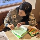 [언제든학교]난처한 경제이야기 독서토론 | [UP피플] “정답 찾기는 그만, 교실은 실험실이 되어야 한다”...김나영 교사의 경제 교육법