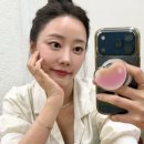 레인보우 멤버 고우리, 임신 30주에도 여전한 레인보우 사랑 "조현영 생일" 이미지