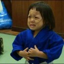 우는 협박꾼”(cry bully) 신드롬 이미지