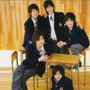 일본 남자아이돌그룹 '헤이세이세븐' 교복사진 이미지