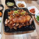 돈토지족발 - 함안군 | 돈토지족발