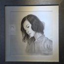 콩테연필초상화 이미지