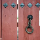 친구와 돌담길 이미지