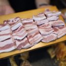 백씨네 백년삼겹살 | 백씨네 백년삼겹살에서 즐긴 생삼겹살 한판! 잡내 없이 고소한 추억의 맛