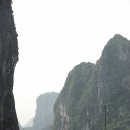 베트남 하롱베이서 유람선 전복, 12명 사망 이미지