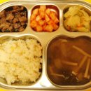 12월15일-녹두밥, 깍두기, 느타리배추장국, 소고기연근조림, 양배추볶음을 먹었어요.^^ 이미지