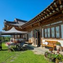 고향의 기와집 이미지