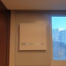 ﻿대전의 아파트에 설치중이 공기 청정 전열교환기. 이미지