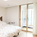 햇살품은 창 이미지