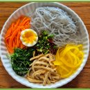오랜만에 만들어 먹은 새콤달콤한 맛의 비빔당면 이미지