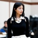 김유정 이 옷 개예쁜데 이미지