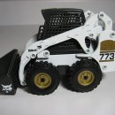 BOBCAT 773 500,000 EDITION 1/25 SCALE TOY LOADER 이미지