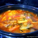 명절에 먹다남은 전으로 보글보글 맛있는 김치 전찌개 이미지