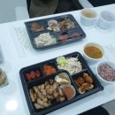 수북한 도시락 이미지