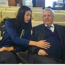 김연경이 처음만난 스폰서관계자와 사진찍는법 이미지