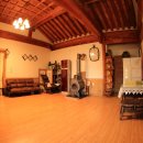 고향의 기와집 이미지